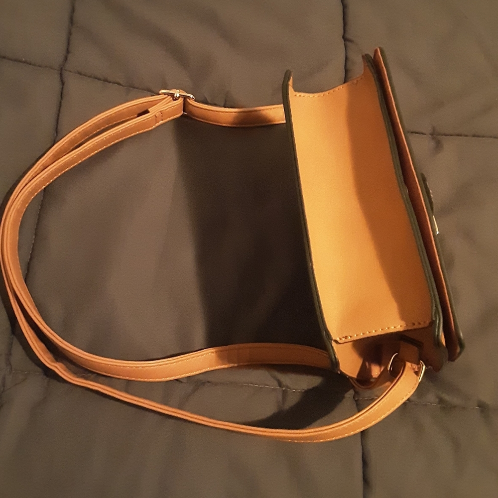 Small Purse - Picture 5 of 5